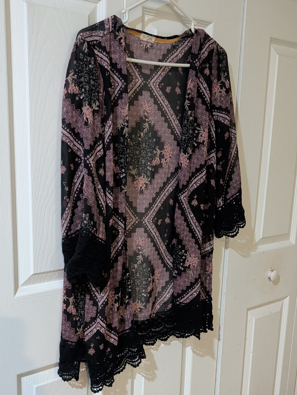 Women’s Black & Purple Floral Lace-Trim Kimono Cardigan
